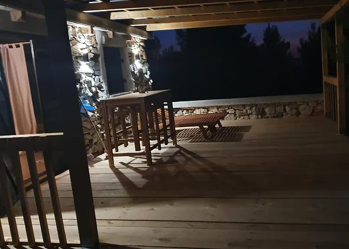 Robinson 2 別荘 ティスノ